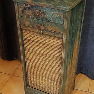 Meuble à rideau (à volet roulant)